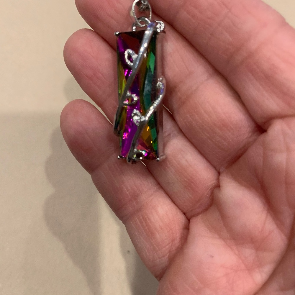 Silvertone 11” L Necklace w/ Multicolored Rectangular Faceted Pendant